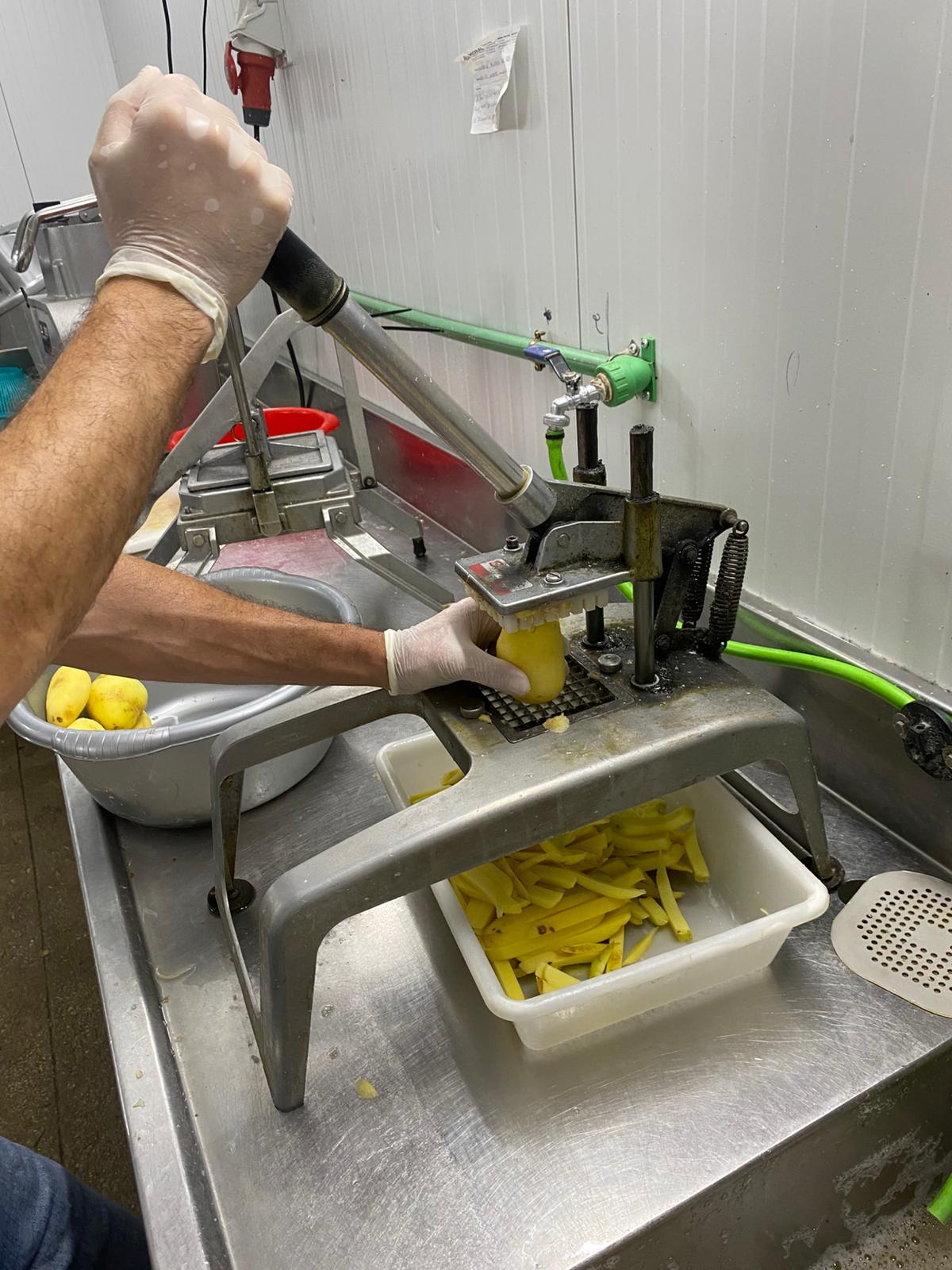 proceso de patatas la peleona